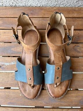 Born Timina Leather Gladiator Sandals - Brown & Blue Boho T-Strap